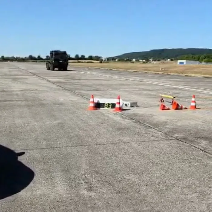 Sichtung und intensive Grundausbildung für zukünftige Erprobungsfahrer der Bundeswehr.

Beeindrucken